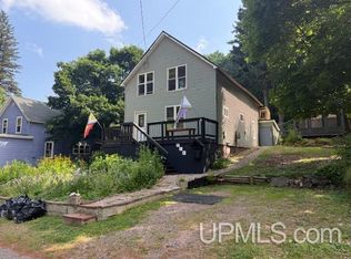 312 Jasper St, Ishpeming, MI 49849