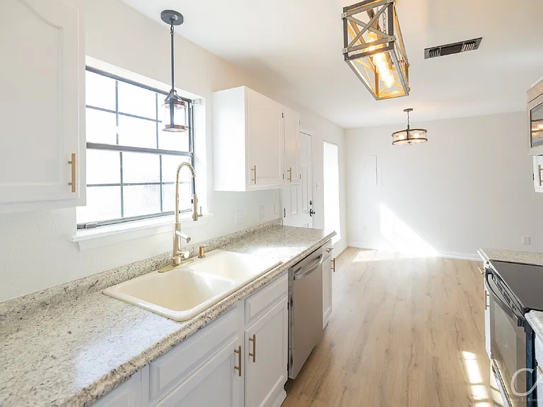 3610 Purdue Ln — Photo 21