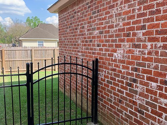3rd image of 12436 Dutchtown Villa Dr