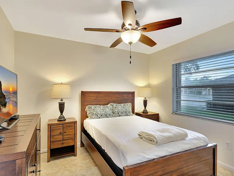 13796 Yarmouth Dr — Photo 17