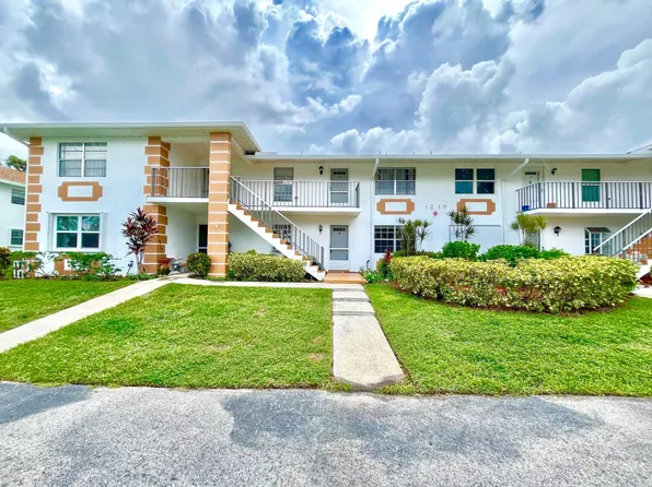 1219 S LAKES END Drive #B1, Fort Pierce, FL 34982