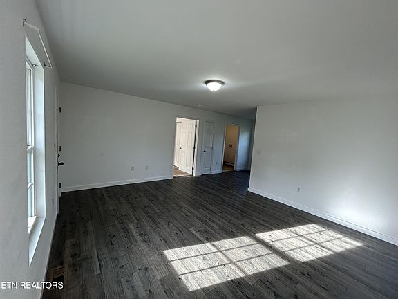 4th image of 132 View Ln