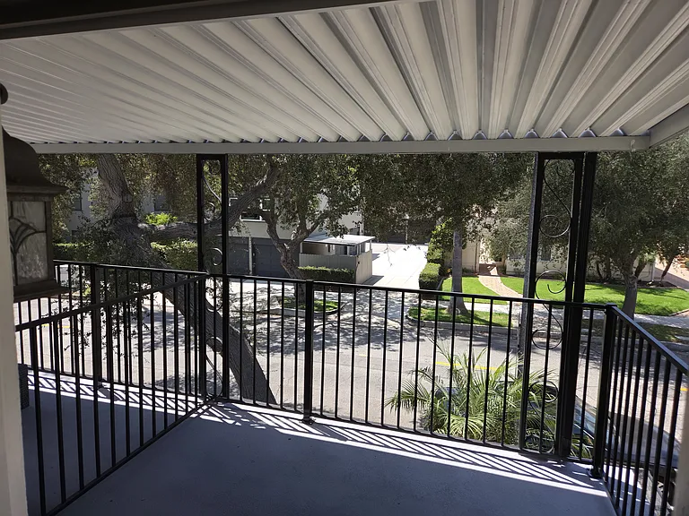 542 S El Molino Ave — Photo 4