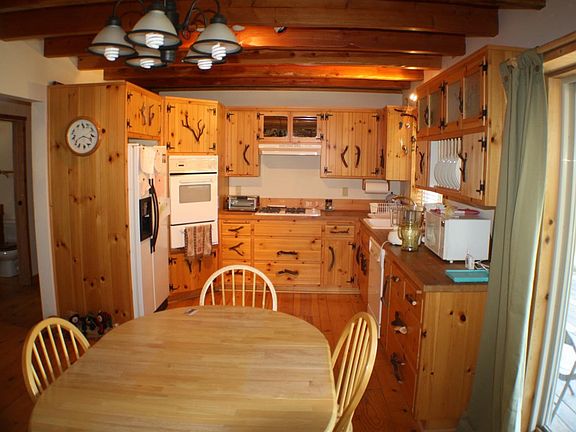3rd image of 1677 Culbertson Ln