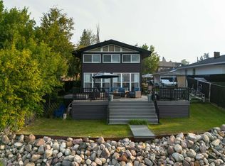 820 8th St, Ross Haven, AB T0E1A0