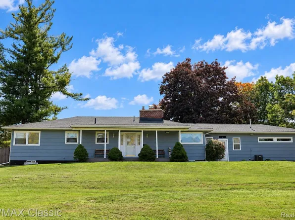 10268 Seven Mile Rd, Northville, MI 48167