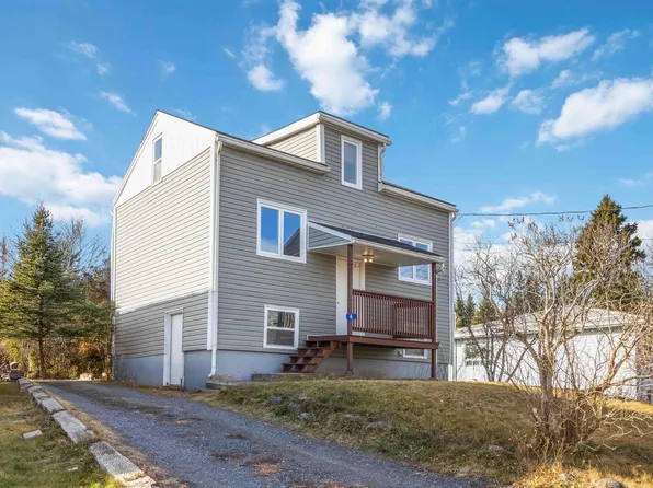 4 Hayes St, Halifax, NS B3R 2B5