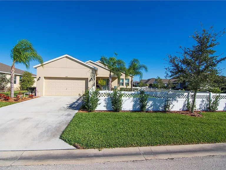 1340 Caddy Ct — Photo 15