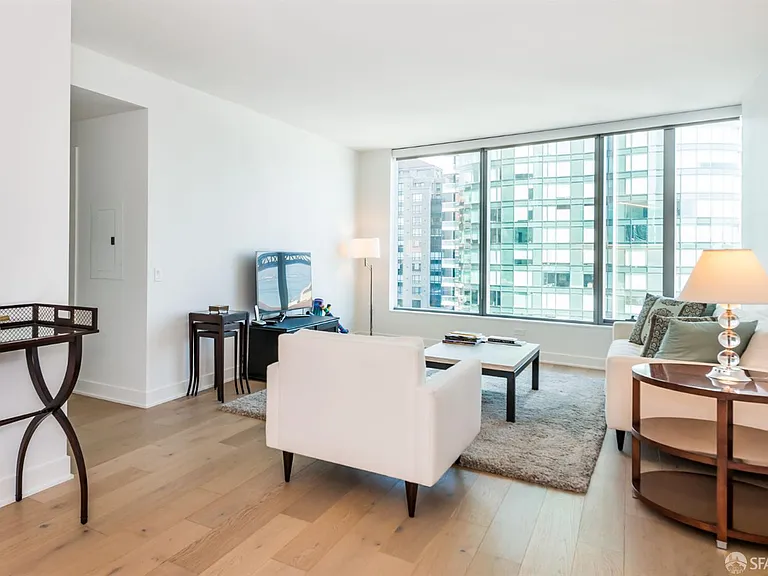 338 Main St #20B — Photo 3