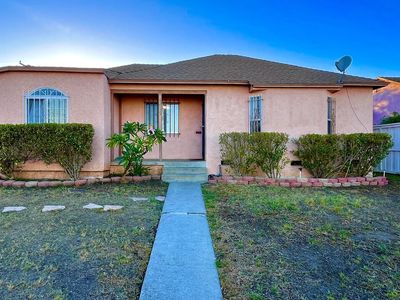 12125 S Main St, Los Angeles, CA, 90061