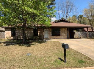 21 Robin Dr, Nash, TX 75569