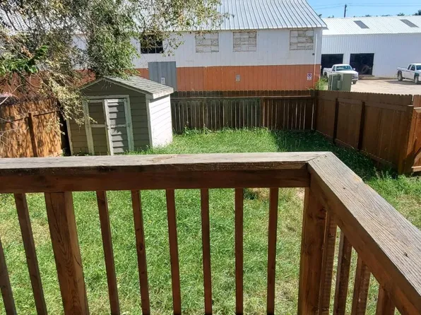 809 Valley St, Minot, ND 58701