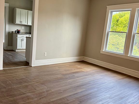 3rd image of 2202 E 97th St APT 1