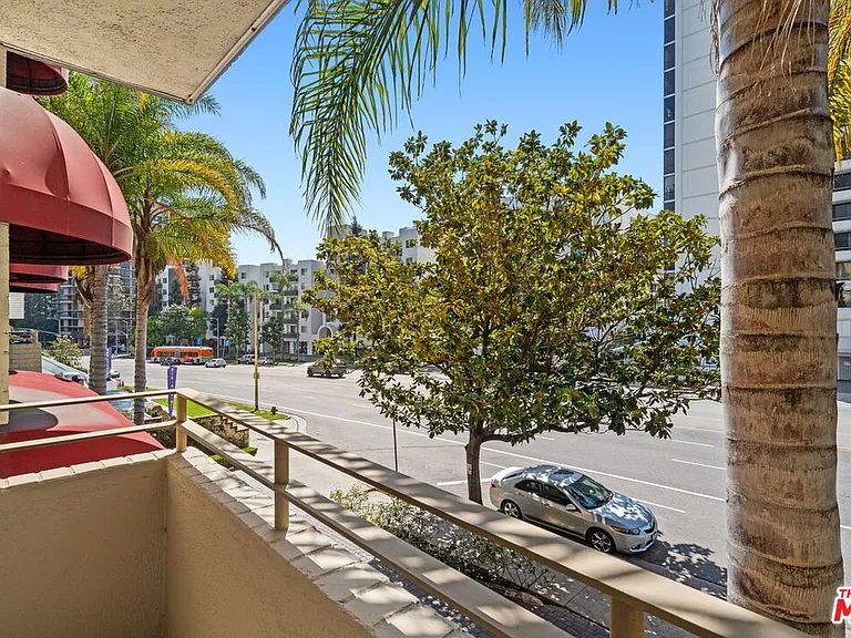 10645 Wilshire Blvd #101 — Photo 6
