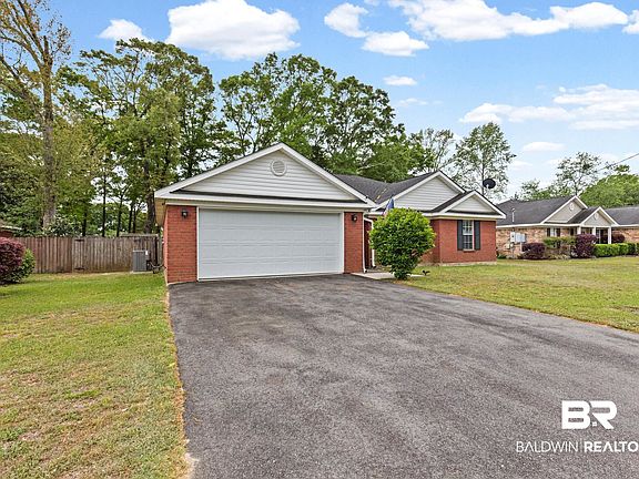 3rd image of 13205 Oak Forge Dr