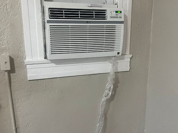3rd image of 809 N Virginia St APT 1