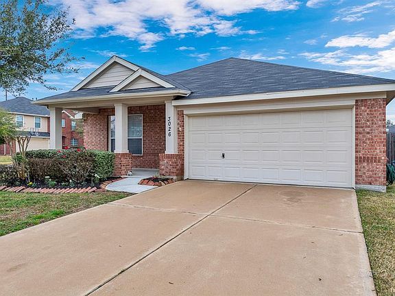 3rd image of 3026 Sunset Park Dr