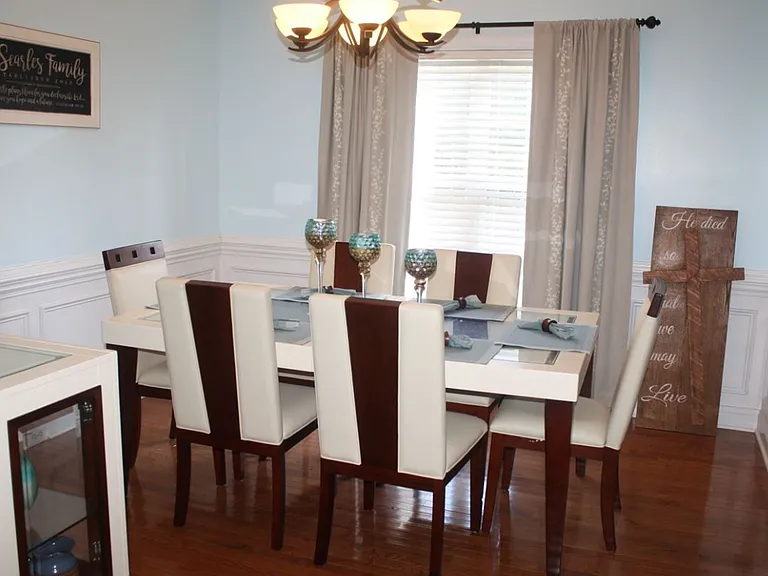 77 Solomon Cir — Photo 3