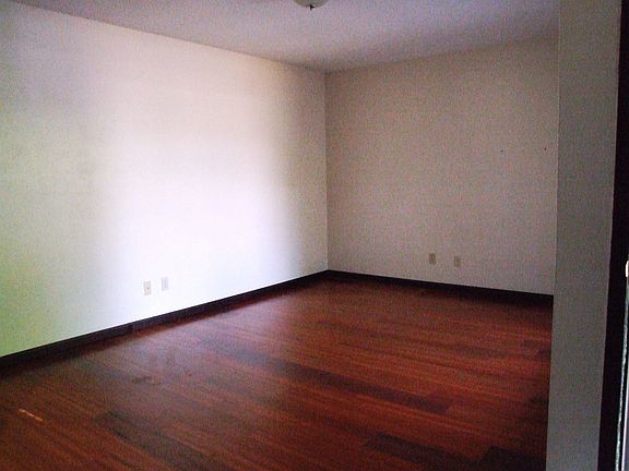 2nd image of 1005 Winnipeg Dr