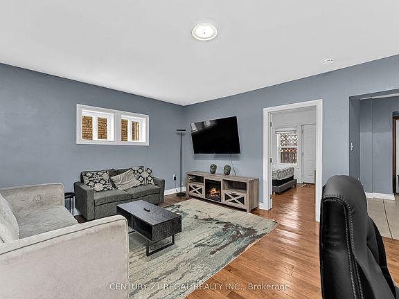 4th image of 942 Tecumseh Rd E