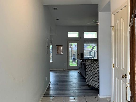 3rd image of 2807 Calle Concordia