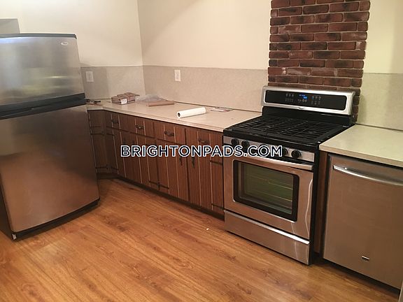 4th image of 28 Dighton St