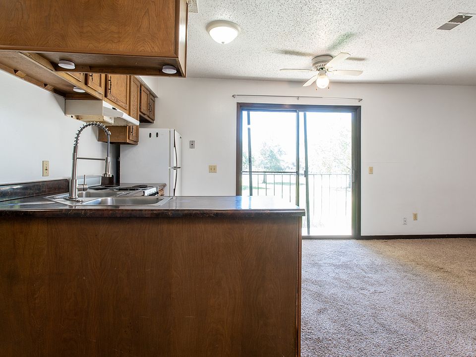 1st image of 844 N Waco Ave #11278188