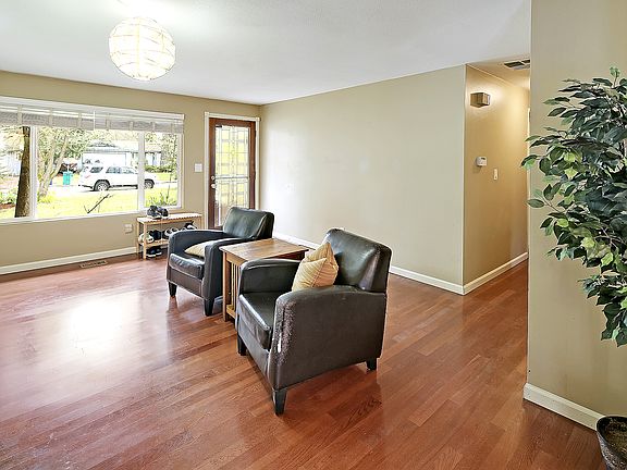 3rd image of 14045 108th Ave NE