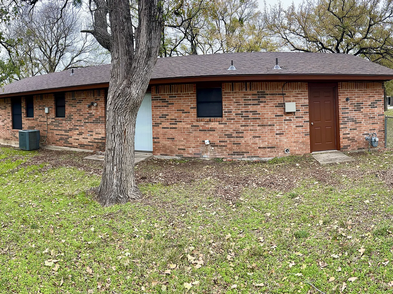 3 bed, 1215 sqft, $1,800 — Photo 3