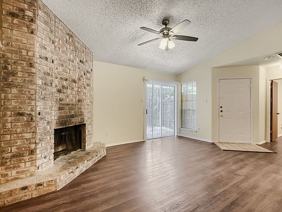 4th image of 740 Simonetti Dr APT A