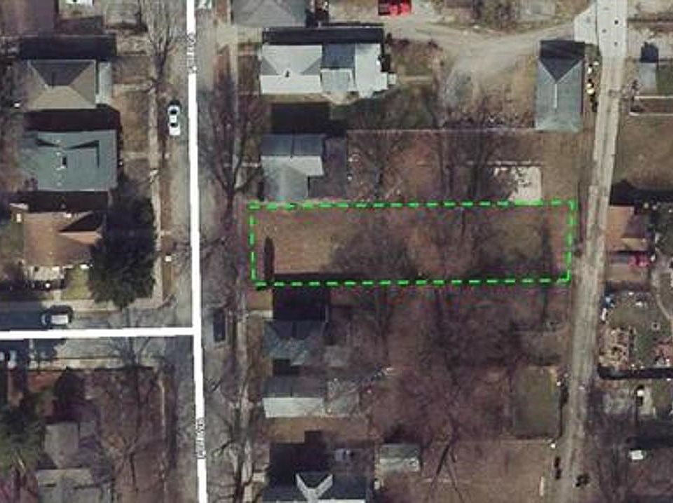 2nd image of 2327 Fox Ave