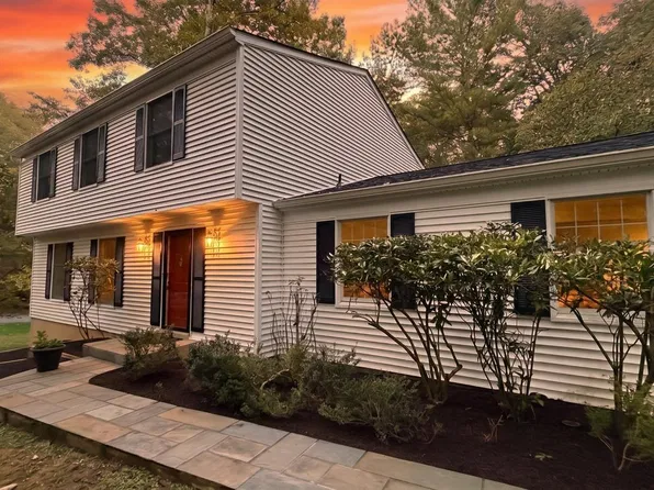 11718 Blue Smoke Trl, Reston, VA 20191