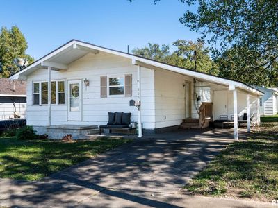 806 S Jackson St, West Frankfort, IL, 62896