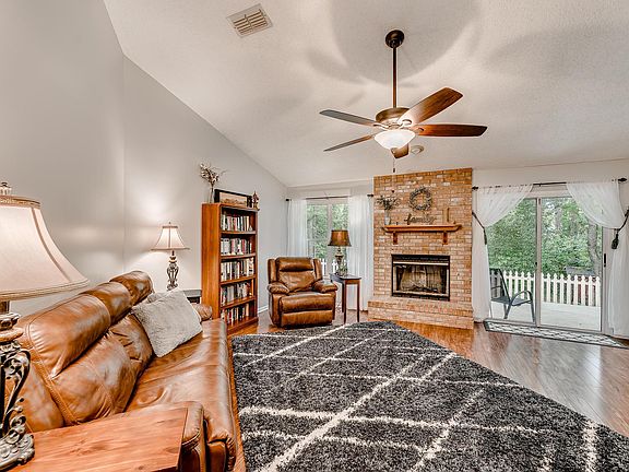 5th image of 8938 Rose Hill Dr S
