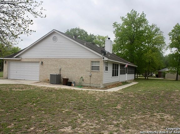 4th image of 438 Settlers View Dr