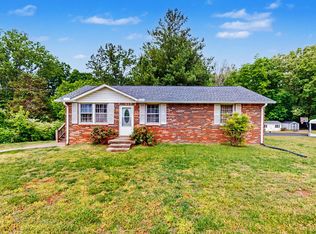 109 Phillips St, Charlotte, TN 37036