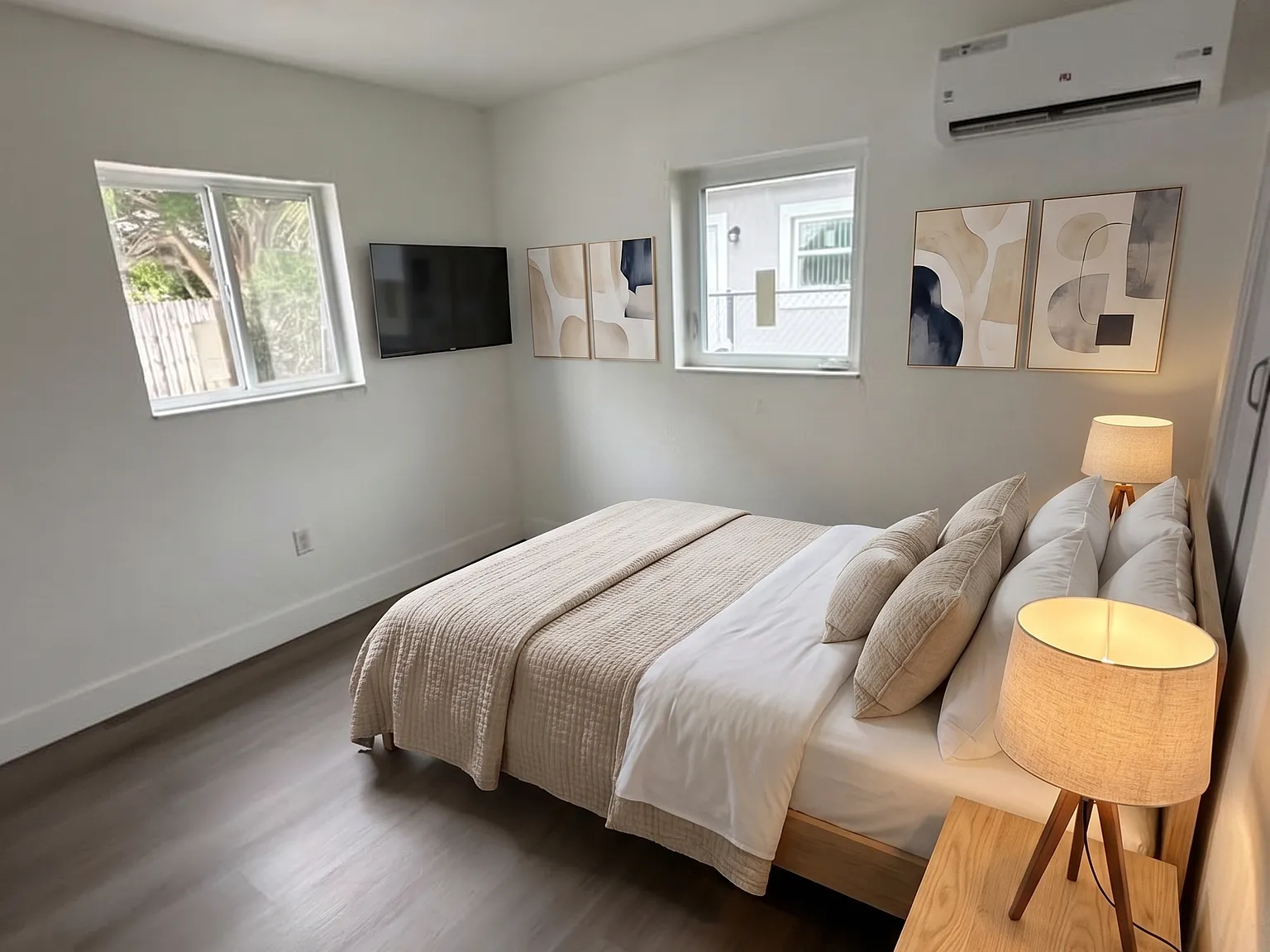 2 bed, 900 sqft, $2,100 — Photo 3