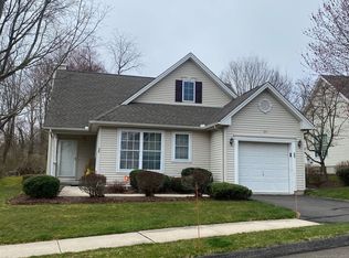 25 Hamden Hills Dr UNIT 20, Hamden, CT 06518