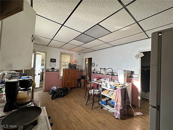 5th image of 1639 Midland Ave