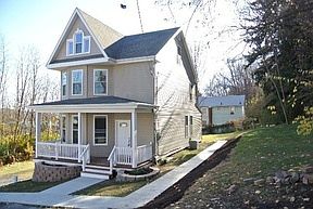 2nd image of 615 32nd St