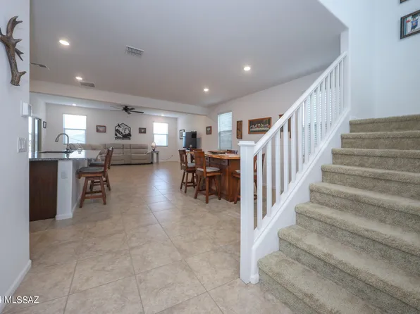 7100 W Muirwood Ln, Tucson, AZ 85757