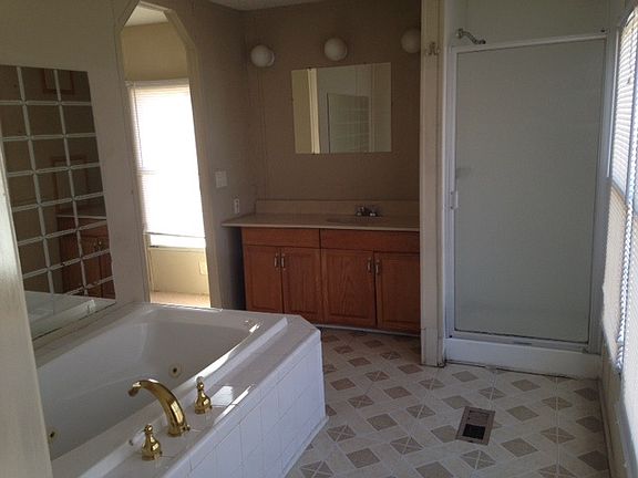 5th image of 117 Mockingbird Dr