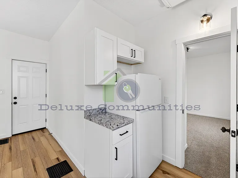 851 Worden St SE — Photo 10