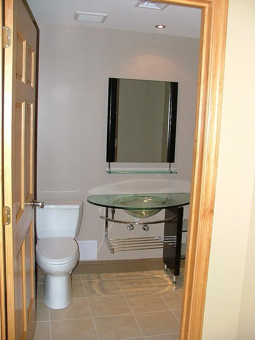 1 bed, 1.5 bath, 1650 sqft, $2,200 — Photo 2