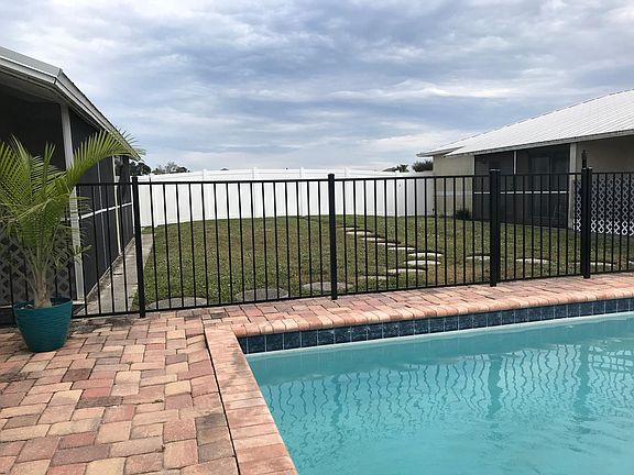 Chilling pool side