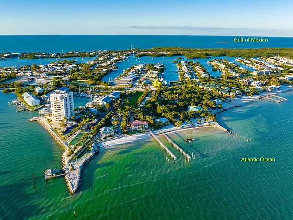 4th image of 100 Coco Plum Dr