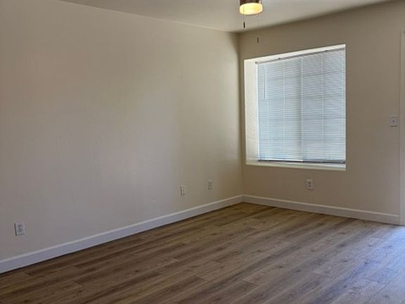 2nd image of 631 Greenwood Meadow Ln