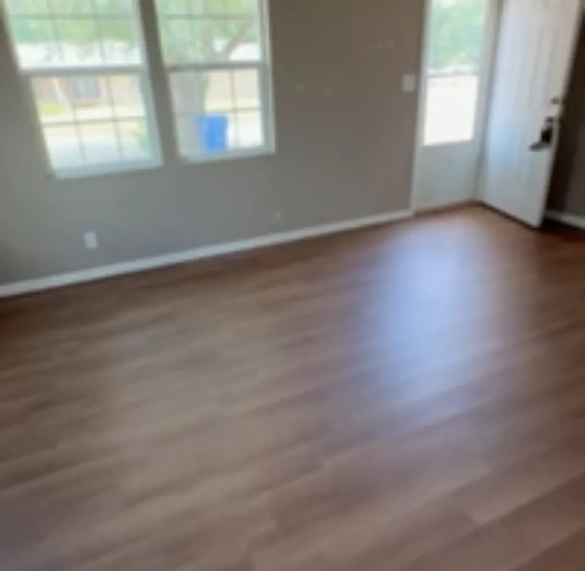 2 bed, 800 sqft, $800 — Photo 1