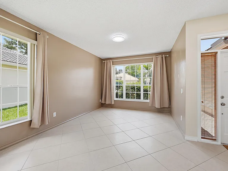 18474 Old Princeton Ln — Photo 9
