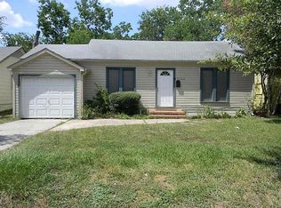 4302 Holt St, Bellaire, TX 77401